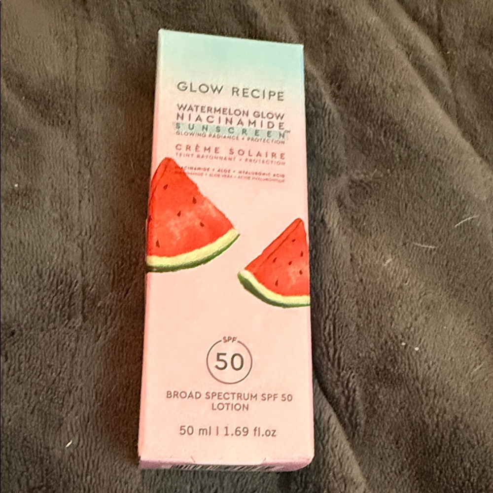 Glow Recipe Watermelon Glow Niacinamide SPF 50 Lotion - Pink